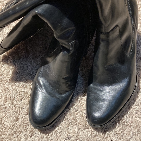 Leather boots. - Picture 5 of 7